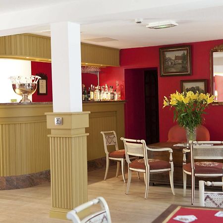 Logis Hotel O En Couleur Oucques-la-Nouvelle Esterno foto