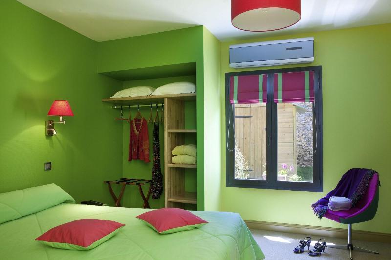 Logis Hotel O En Couleur Oucques-la-Nouvelle Esterno foto