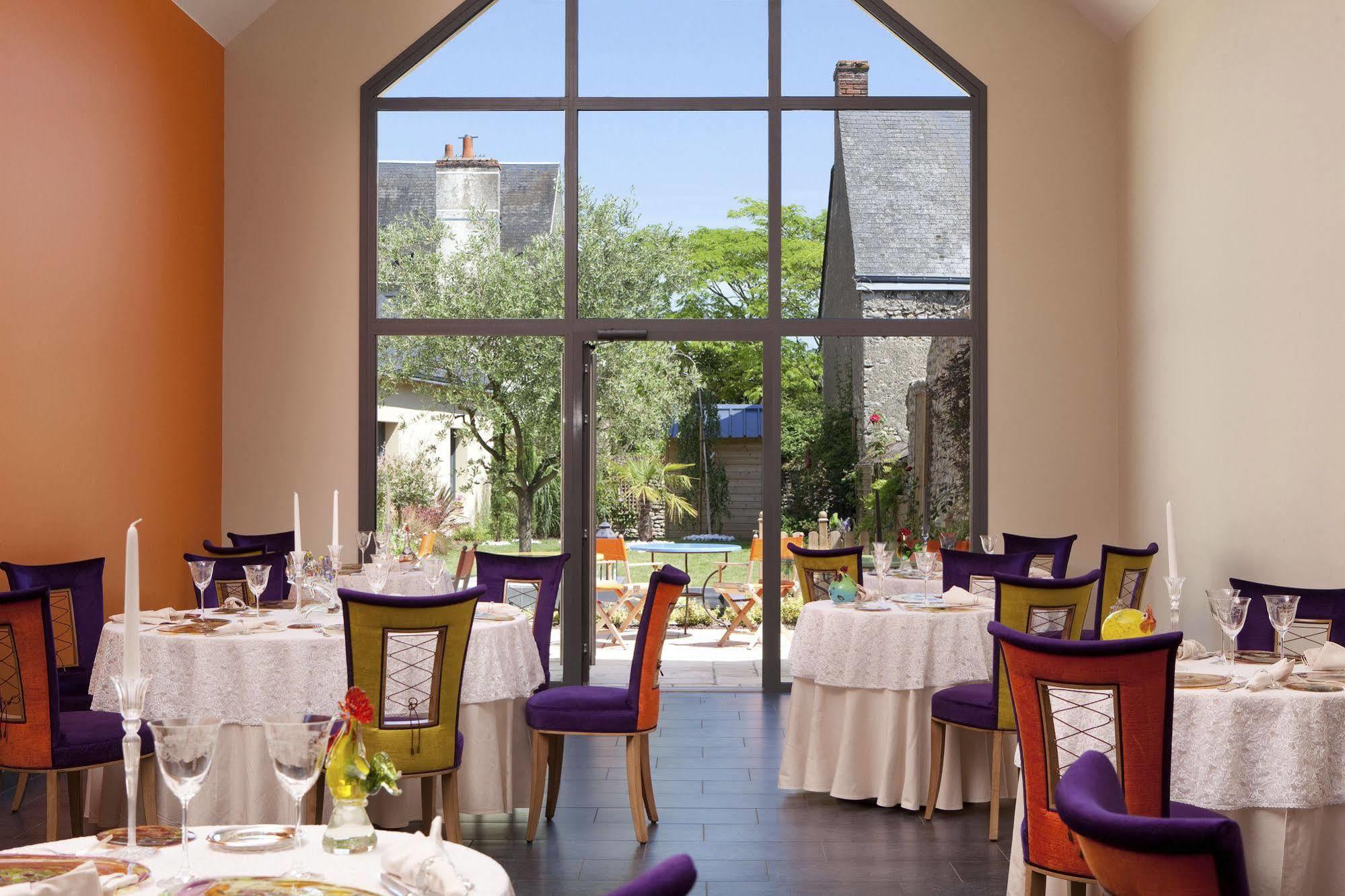 Logis Hotel O En Couleur Oucques-la-Nouvelle Esterno foto